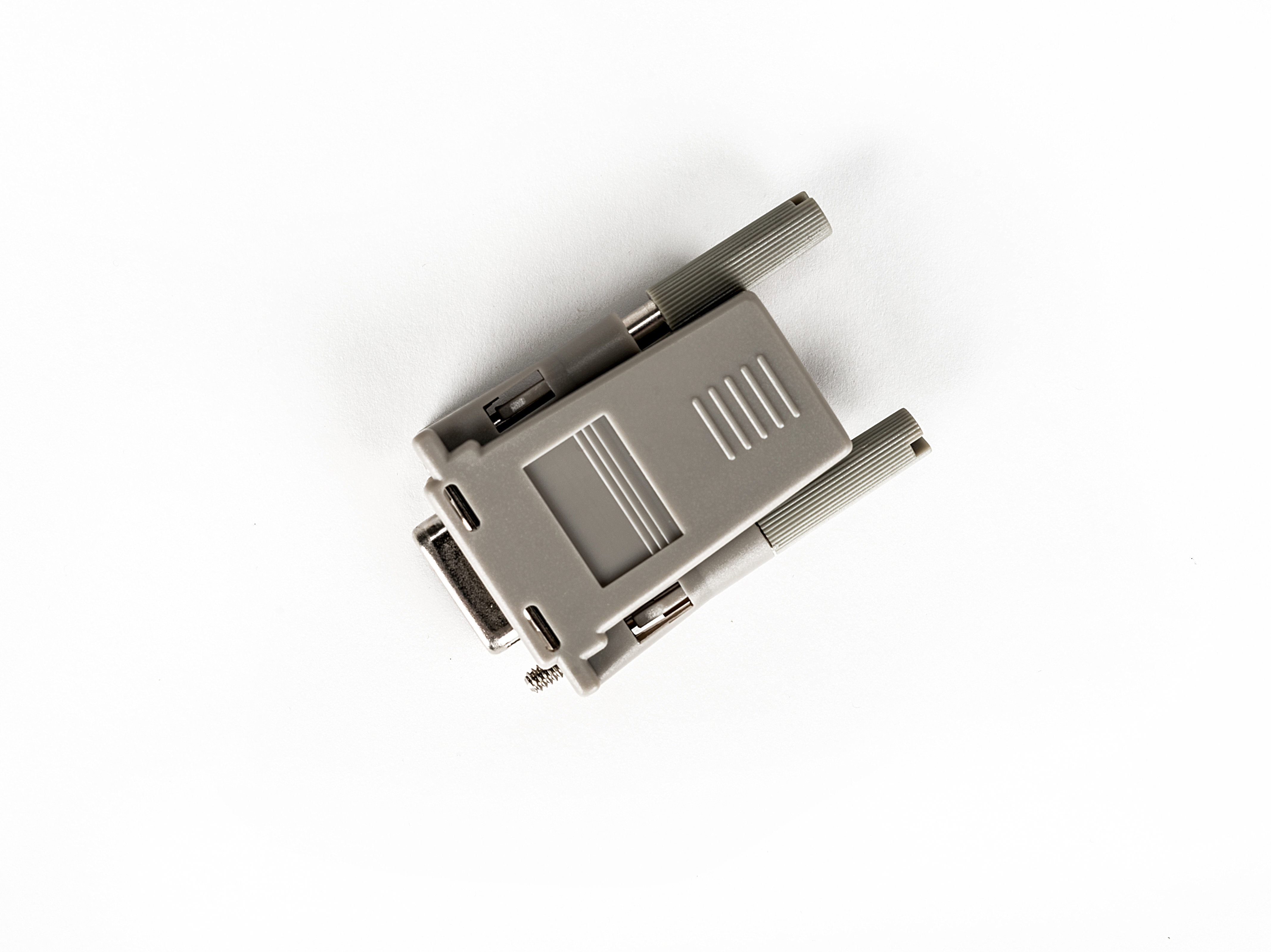 Vertiv Avocent 1 x RJ-45 Femelle - 1 x DB-9 Mâle Série Vertiv Avocent 1 x RJ-45 Femelle - 1 x DB-9 Mâle Série