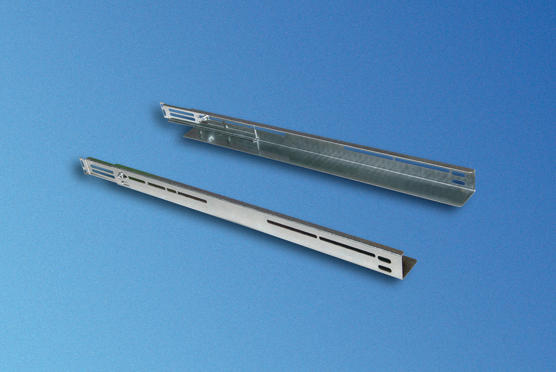 Vertiv 011030920 accessoire de racks Barre de châssis Vertiv 011030920 accessoire de racks Barre de châssis