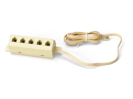 Vertiv Geist 5-port splitter for digital Vertiv Geist 5-port splitter for digital
