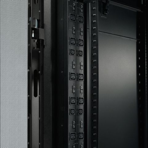 Rack PDU Basic Zero U unité de distribution d'énergie 9 sortie(s) CA 0U Noir
