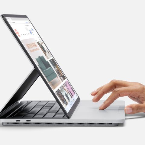 Microsoft Surface Laptop Studio Hybride (2-en-1) 36,6 cm (14.4") Écran tactile Intel® Core™ i7 16 Go LPDDR4x-SDRAM 512 Go SSD NVIDIA GeForce RTX 3050 Ti Wi-Fi 6 (802.11ax) Windows 10 Pro Platine